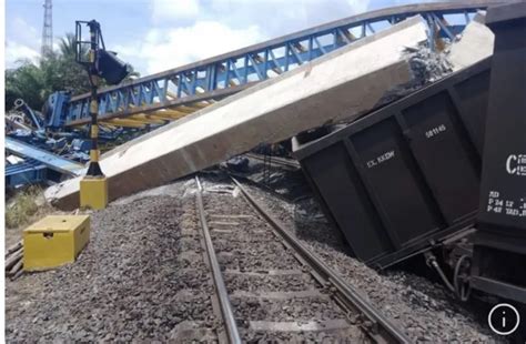 Kereta Pengangkut Batu Bara Tertimpa Besi Proyek Di Sumsel Begini Kata