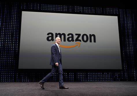 Amazon Jeff Bezos Sempre Pi Ricco Vale Oltre Miliardi Di Dollari