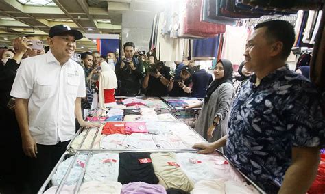 Pedagang Pasar Tanah Abang Babak Belur Menkop Teten Sebut Biang