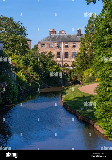 River Wye Pavilion Gardens Buxton Stock Photo Alamy