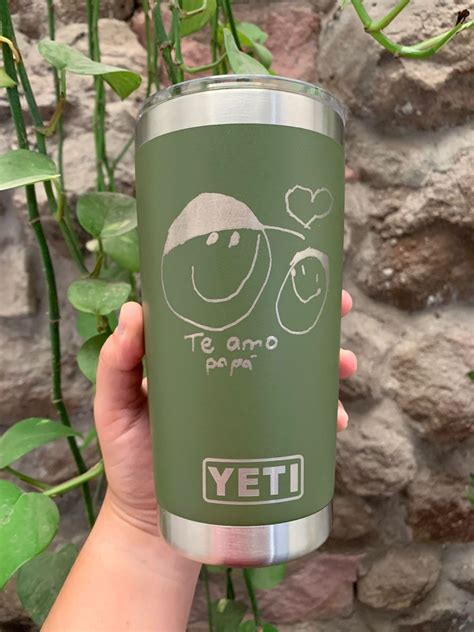 Pin en yetis personalizados de niño Termos personalizados Diseños