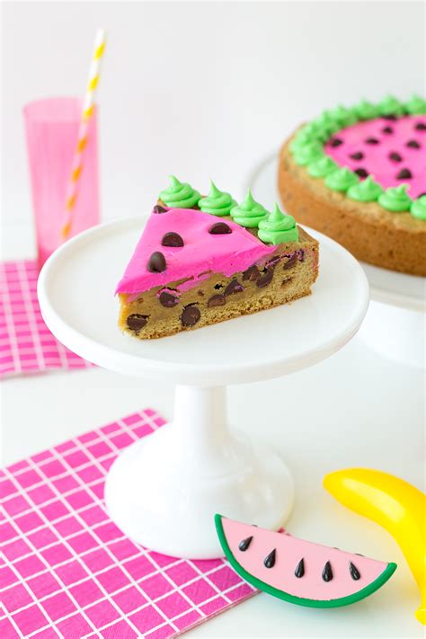 » Dessert Hack: Watermelon Cookie Cake