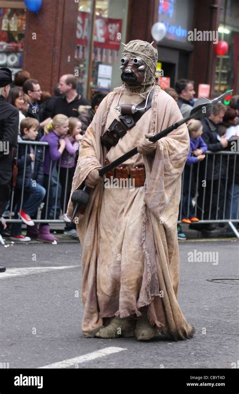 Tusken raider hi-res stock photography and images - Alamy