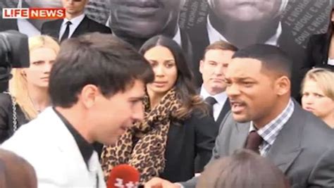 Will Smith Once Slapped Prankster Who Tried To Kiss Him On The Red Carpet; Accidentally Punched ...