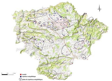 2021 57 07 Des mégalithes et des paysages sur le Larzac Études