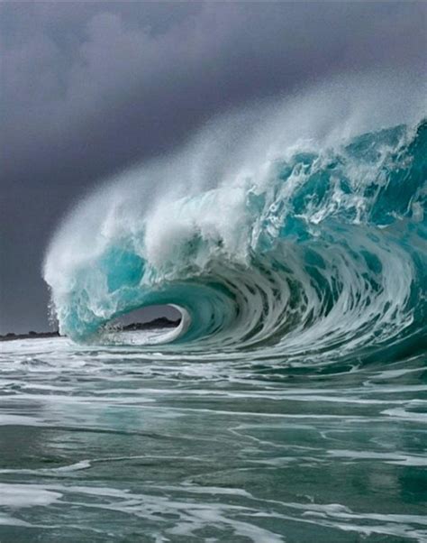 In Pictures: Perfect Storm Creating Waves at Birthplace of Surfing Make ...