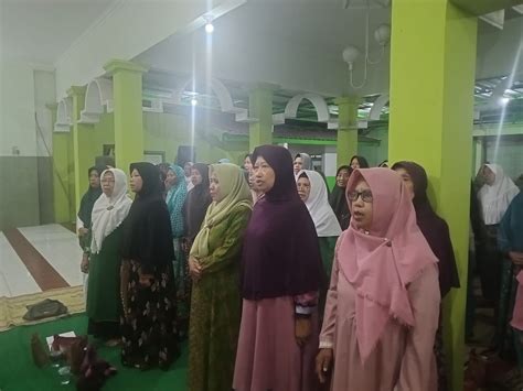 Tahlil Akbar Muslimat NU Ranting Mangunsuman Kelompok 1 Di Masjid Aly