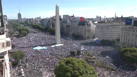 Buenos Aires Celebra El Triunfo En El Mundial Con Una Fiesta Hist Rica