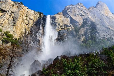 17 Easy Hikes in Yosemite Perfect for All Ages (Useful Tips+Maps ...