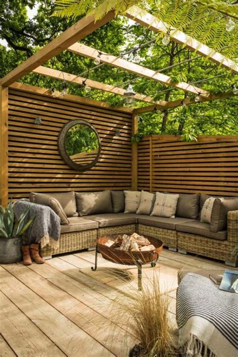 Amazing Deck Privacy Ideas For Backyard Housetodecor