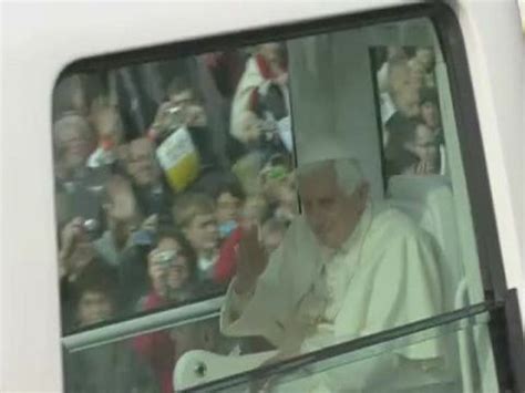 Lightning Strikes Vatican On The Day The Pope Resigns Bolt Hits St