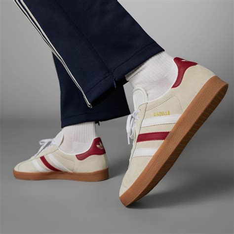 adidas Gazelle Shoes - Beige #SatelliteStompers | adidas UAE