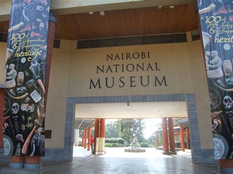 Pssst....I'm over here.: Nairobi National Museum