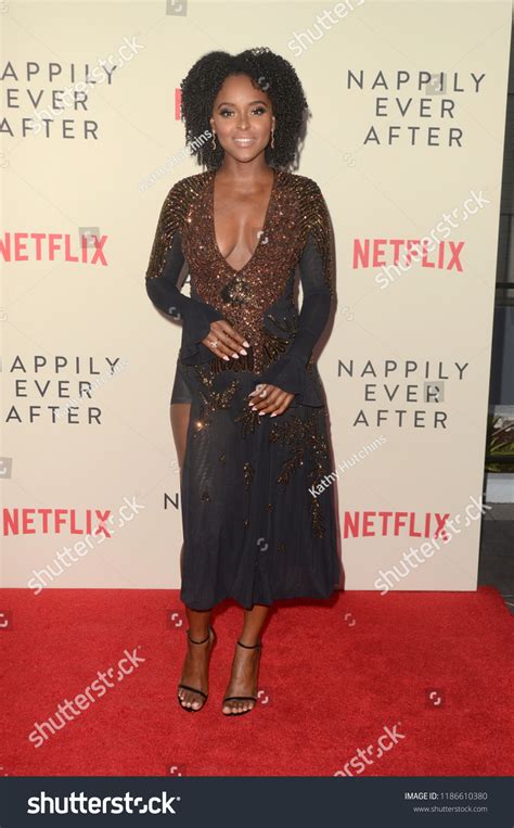 Antoinette Robertson Hot