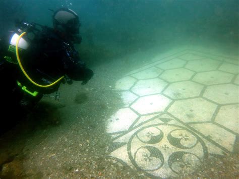 Exploring the Underwater Archaeological Park of Baia, Italy