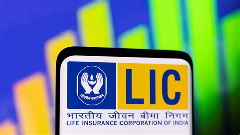 Lic Raises Rs 5 627 Cr From Anchor Investors Led By Domestic Institutions