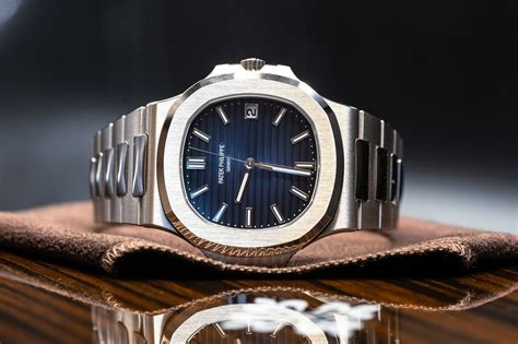 Une Patek Philippe Nautilus Sest Vendue Pour La Premi Re Fois Aux