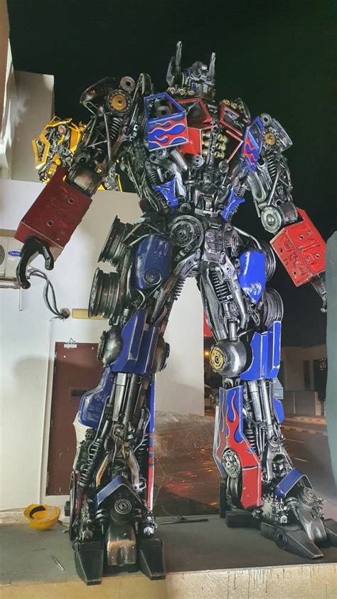 Optimus Prime statue by haseeb312 on DeviantArt