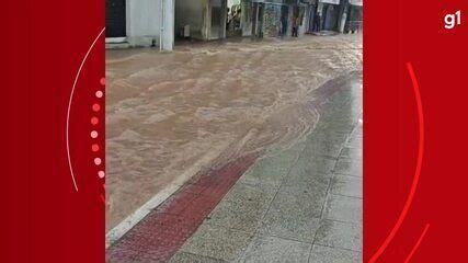 VÍDEOS Chuva provoca alagamentos na Grande Vitória Espírito Santo G1