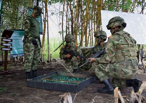 Ej Rcito Asumir Control De La Seguridad En Aeropuertos Y Carreteras