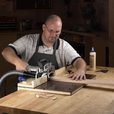 Accurate-Alignment Biscuit-Joiner Jig Woodworking Plan