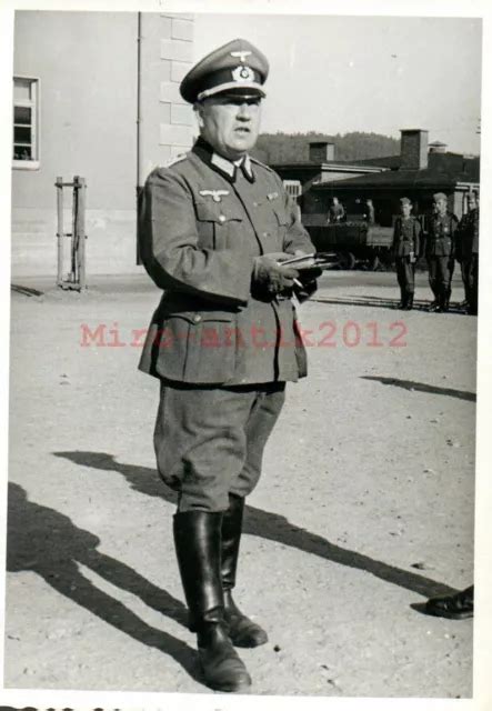 FOTO 2 WK WEHRMACHT 1943 Hptm Langrehr In Uffz Schule Deggendorf