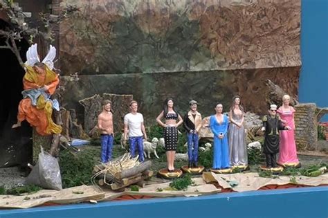 Grande Fratello Vip Le Statuine Del Presepe Dei Concorrenti Le Reazioni