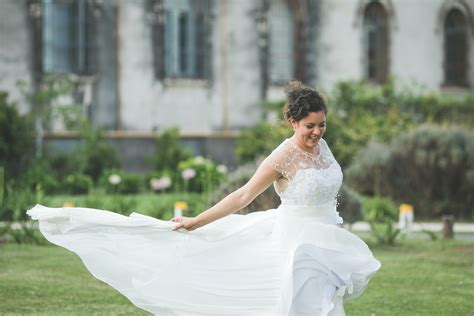 Brautmode F R Den Winter Wie Man Sich Stilvoll F R Eine Hochzeit Im