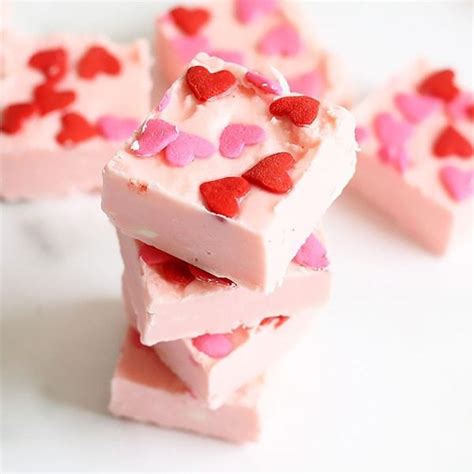 Two Ingredient Desserts For Valentines Day Readers Digest Canada