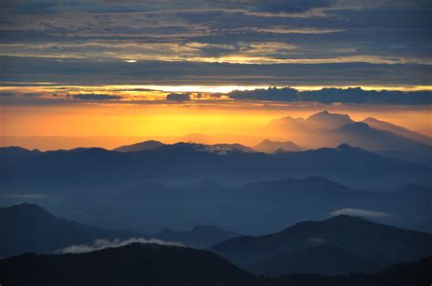 無料画像 地平線 雲 空 日の出 日没 太陽光 朝 丘 夜明け 雰囲気 山脈 夕暮れ イブニング 反射 残光 大気現象 山岳地形 4288x2848