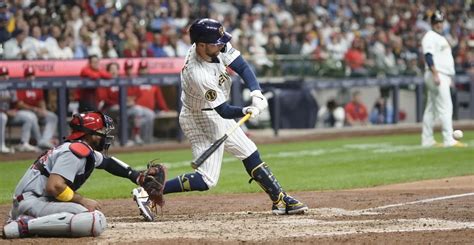 Rhys Hoskins Hits A Three Run Home Run Aiding The Milwaukee Brewers In