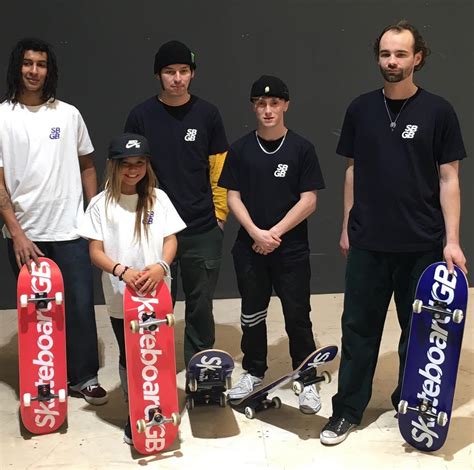 England Großbritannien Stellt Skateboard Olympia Team Mit Sky Brown