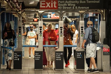 Nyc Subway Fare Hike Postponed Because Of State Budget Delay Bloomberg