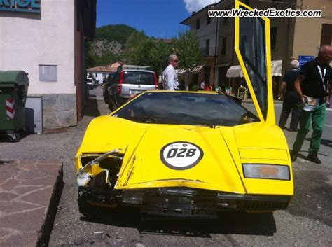 Lamborghini Countach Wrecked Italy