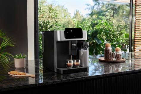 CaffeExperto Bean To Cup Coffee Machine With Integrated Milk Jug