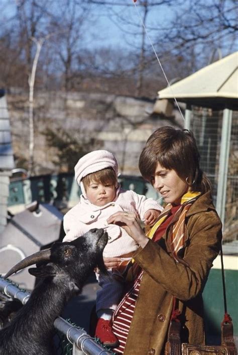 Adorable Family Photos Of Jane Fonda With Her Daughter And Husband In 1969