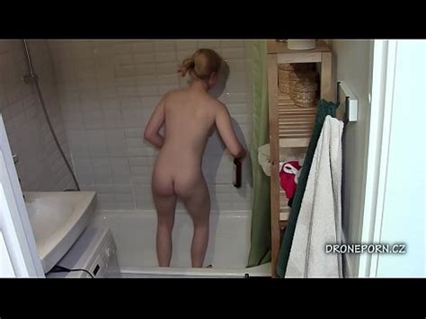 Maya Rubia En La Ducha XVIDEOS