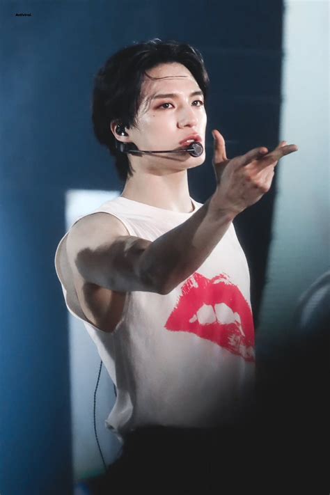 𝐀𝐧𝐭𝐢𝐯𝐢𝐫𝐚𝐥 on Twitter 230325 TDS2 in HONG KONG day 2 제노 JENO