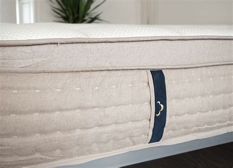 DreamCloud Mattress Review - Is It As Dreamy As It Looks?