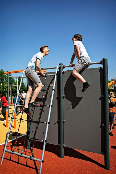 outdoor fitness equipment 4