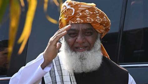 Jui F Chief Fazlur Rehman Jets Off To Thailand On Private Trip