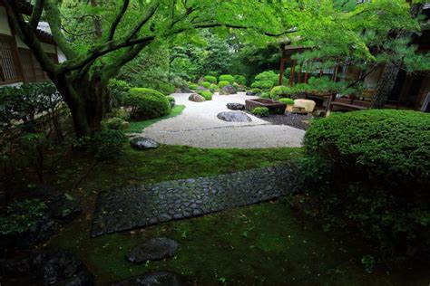 御香宮神社 庭園 伏見の隠れた枯山水と緑 京都もよう Kyoto Moyou