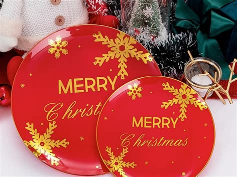 Amazon KIRE 150pcs Christmas Disposable Plates Plastic Red Gold