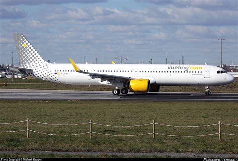 EC NYC Vueling Airbus A321 271NX Photo By Michael Stappen ID 1426135