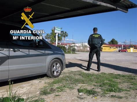 La Guardia Civil investiga si un empleado de un geriátrico en Las Rozas