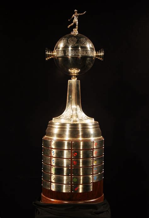 Taça Libertadores Exposição da Taça Libertadores no Mineir Flickr