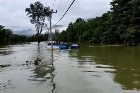 Jalan Trans Sulawesi Terputus Akibat Banjir Desa Di Konawe Utara