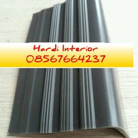 Jual Step Nosing Karet List Tangga Anti Slip Abu Abu Kab