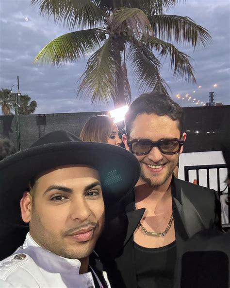 Christian Ch Vez E Christopher Uckermann No Pr Mio Lo Nuestro No