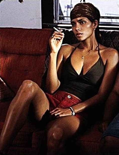 Winner Halle Berry In Monsters Ball 2001 Halle Berry Best